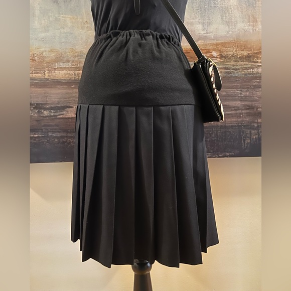 Rhonda Maternity black pleated skirt - Picture 5 of 14